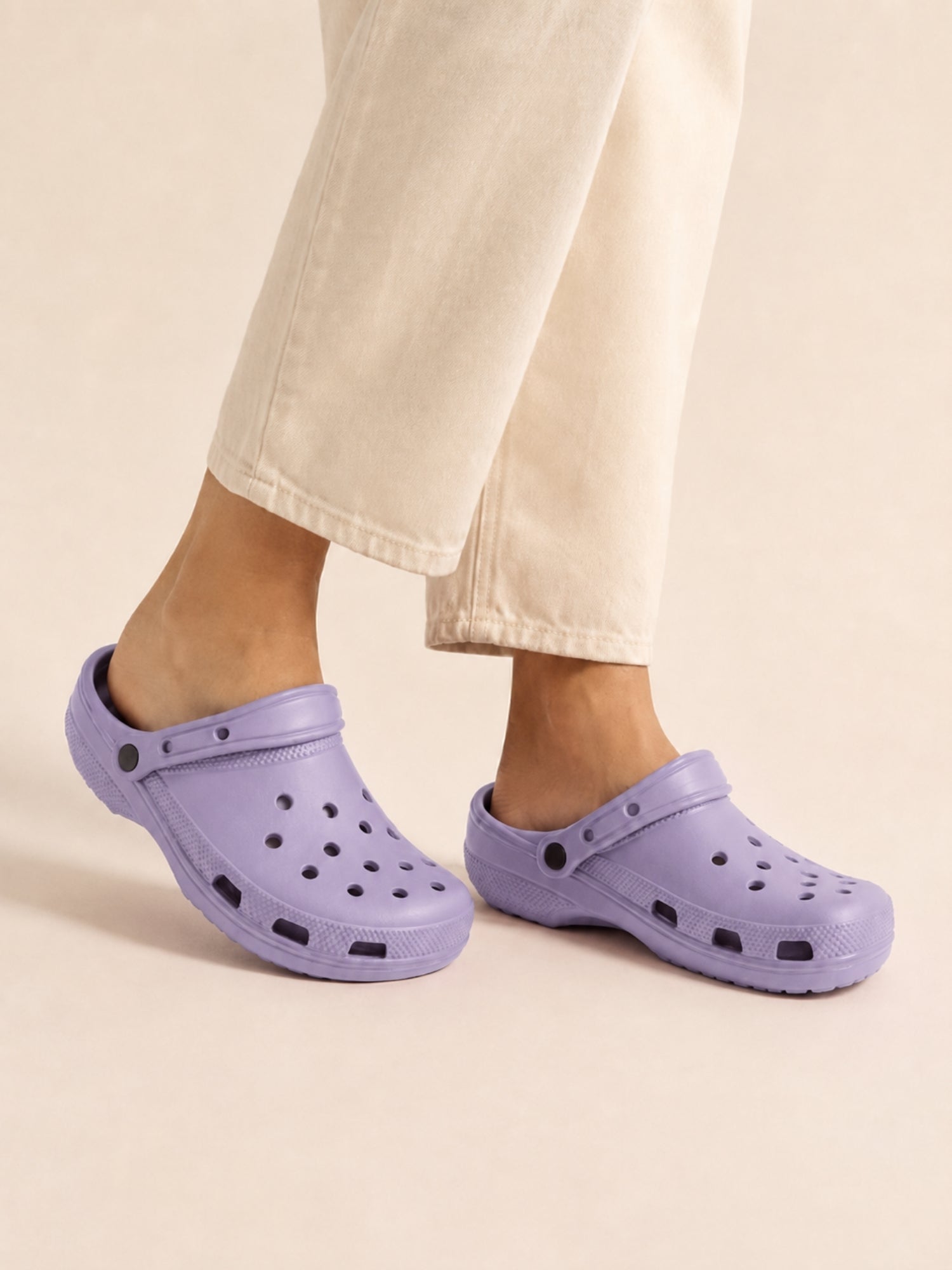 HONU COMFORT Plain Purple Clogs Lightweight Non-Slip Waterproof EVA Slip On With 4 Free Charms